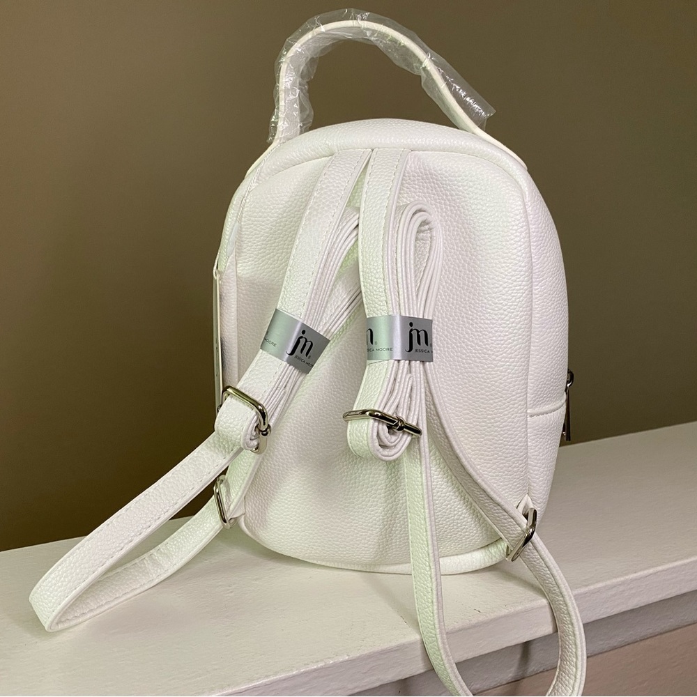 NWT Jessica Moore Exquisite Mini Backpack In White - Picture 7 of 7